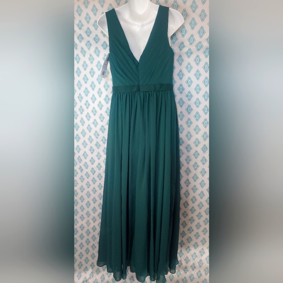 A & W bridal gown - Picture 2 of 2